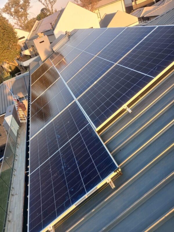 Water drain Solar panel clip (VAT incl) - Image 2